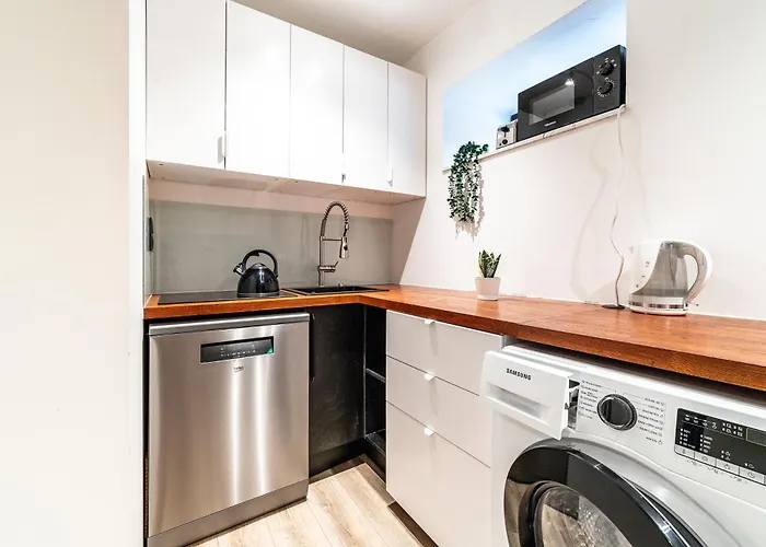 Dana-charming And Very 1 *