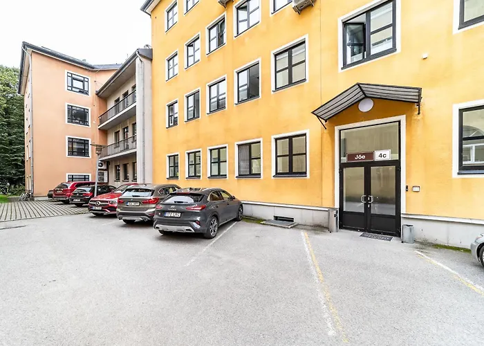 Dana-charming And Very 1 تالين